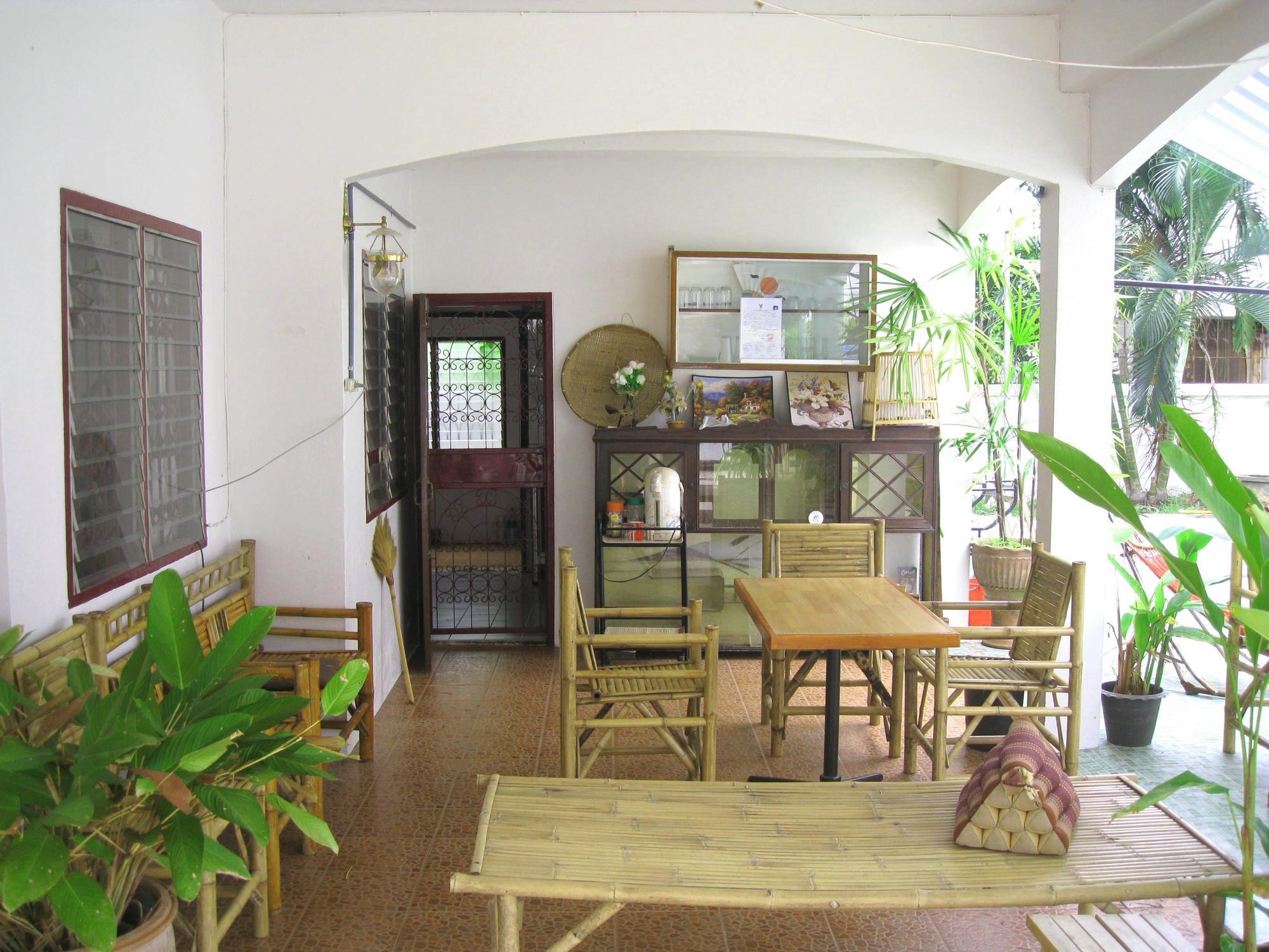 Sri Krung Guest House Phra Nakhon Si Ayutthaya Buitenkant foto