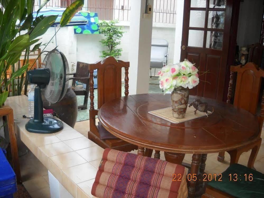 Sri Krung Guest House Phra Nakhon Si Ayutthaya Buitenkant foto