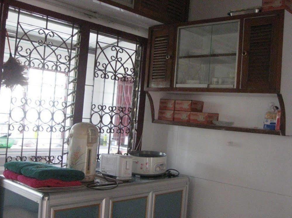 Sri Krung Guest House Phra Nakhon Si Ayutthaya Buitenkant foto